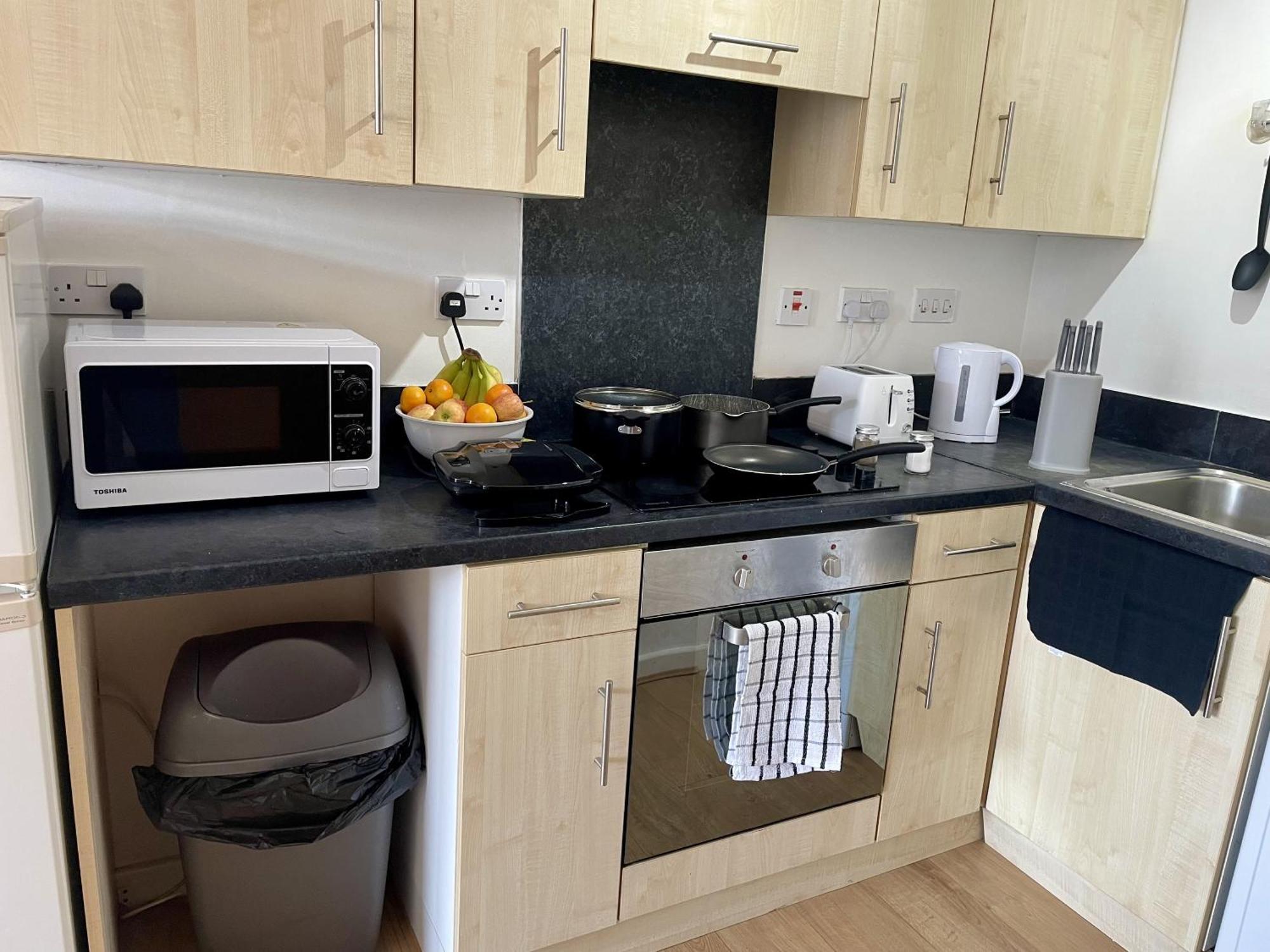 Hk Life Serviced Apartment , City Centre Swindon Exterior foto
